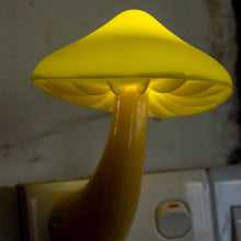 Load image into Gallery viewer, LED Mushroom Night Light