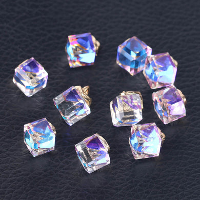 Cubic glass beads