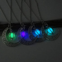 Load image into Gallery viewer, Crescent Moon Glow Necklace