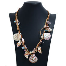 Load image into Gallery viewer, Handmade shell  necklace